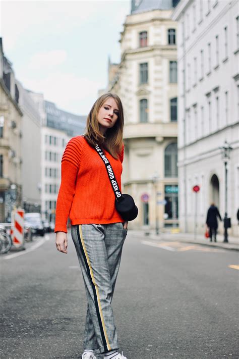 typ mit roter adidas hose instagram|Styling.